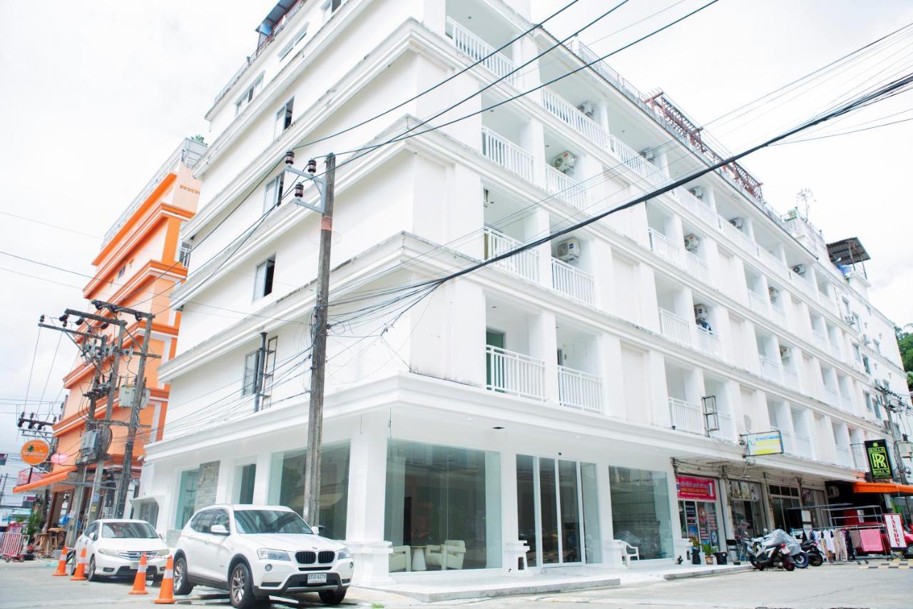 Blue Skyline Hotel Patong Buitenkant foto